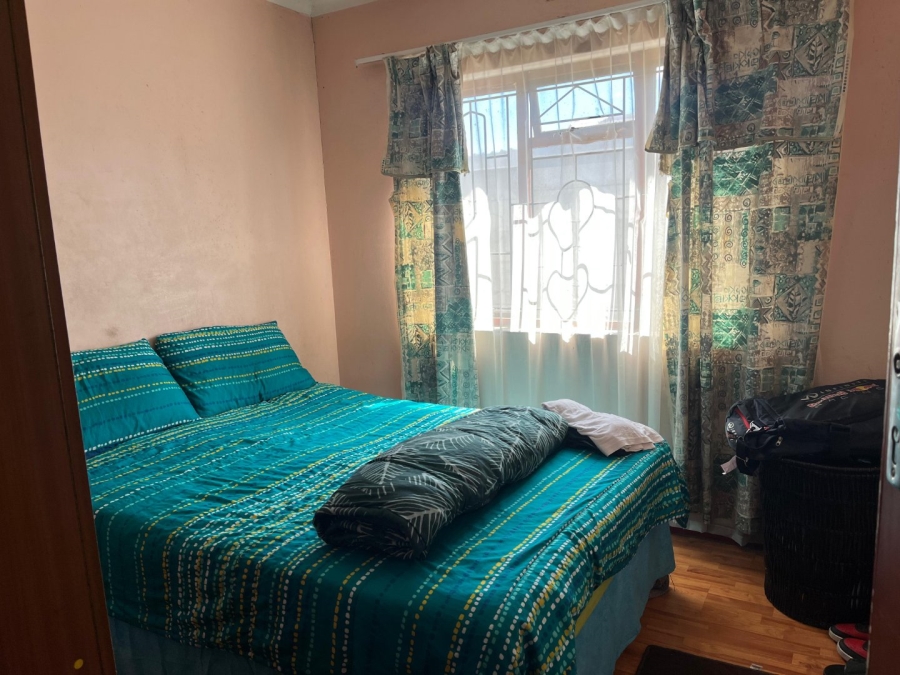 3 Bedroom Property for Sale in Browns Farm Western Cape